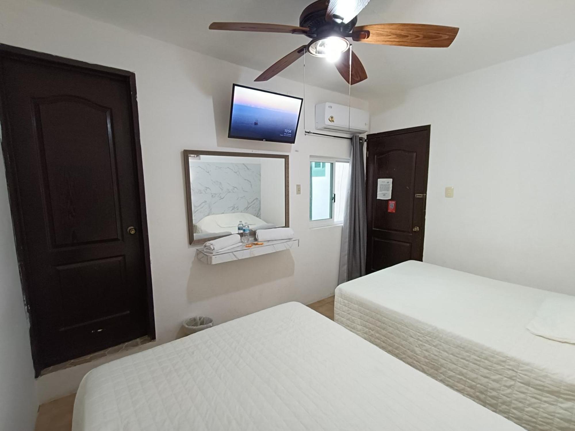 Hotel Rath Campeche Esterno foto